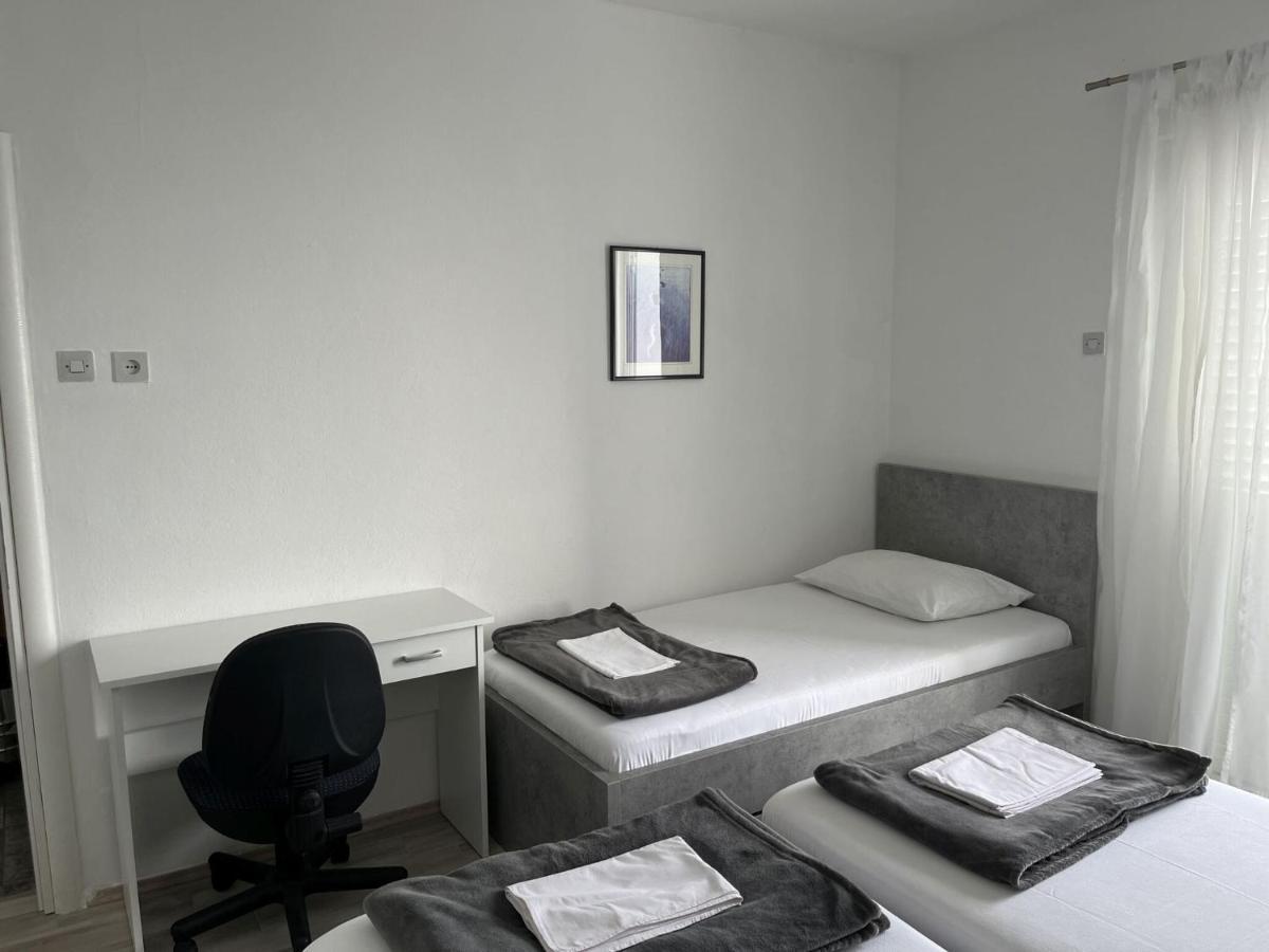 Apartments Gaspar Podaca Bagian luar foto
